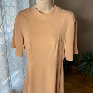 H&M Dress Fit and Flare Keyhole Neckline in Back with Zipper Short Sleeve